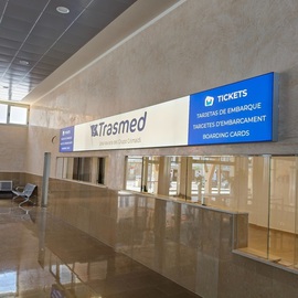 CAJA Leds frontal textil continuo sin uniones visibles interior/exterior